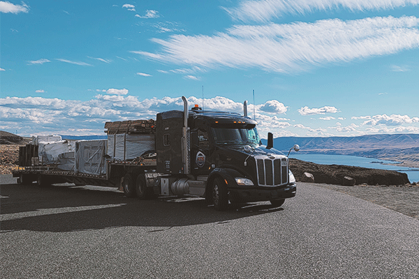 53-foot-step-deck-freight-shipment