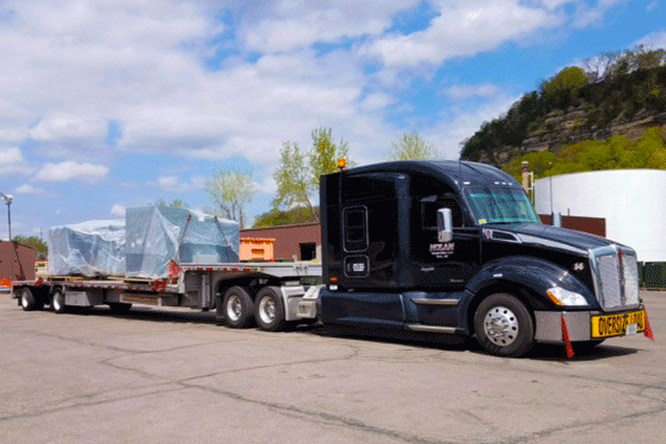 step-deck-freight-shipment