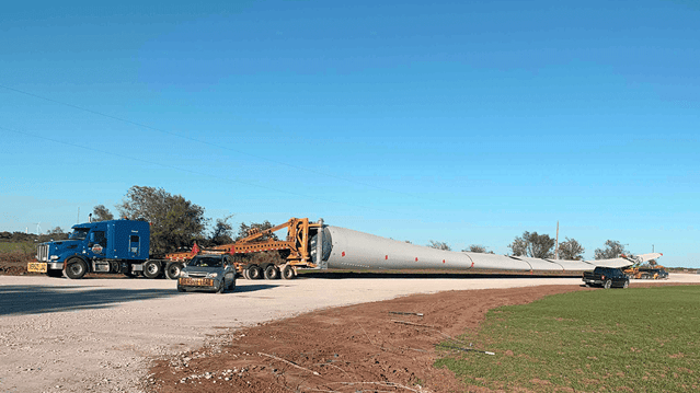 wind-turbine-blade-in-transport