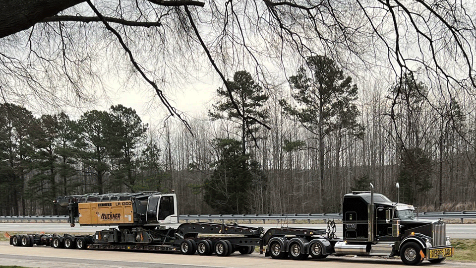 Moving-construction-equipment-heavy-haul