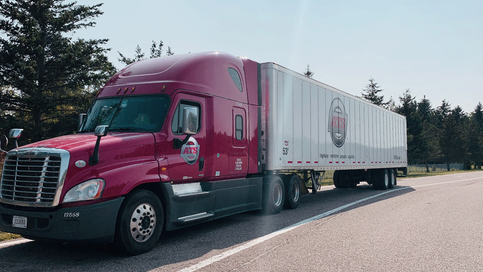 dry-van-international-cargo-at-border