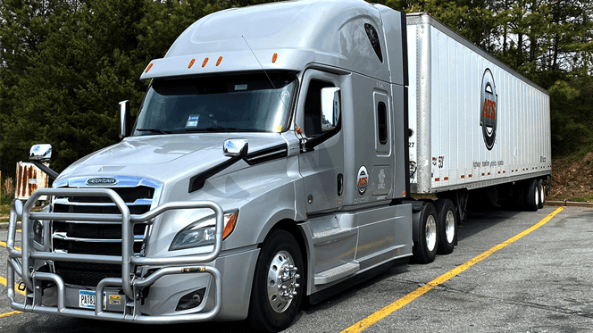 dry-van-trailer-parking-lot