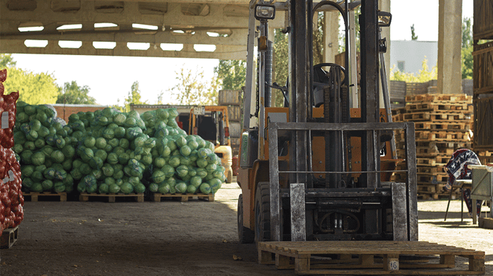 Food-and-beverage-warehouse