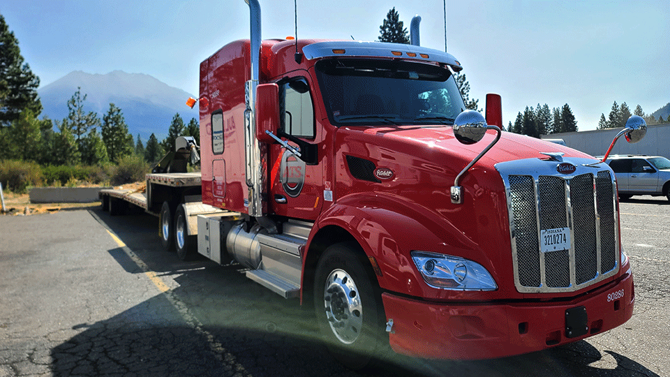 Semi-truck-step-deck-trailer