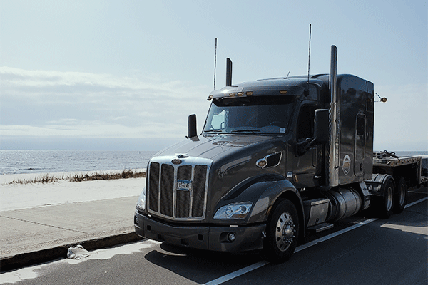 class-8-semi-trailer-by-lake